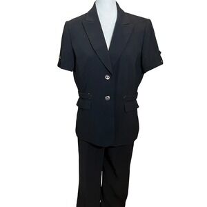 Tahari Arthur S Levine Petite‎ Navy Blue Pinstripe Short Sleeve Pant Suit 12P
